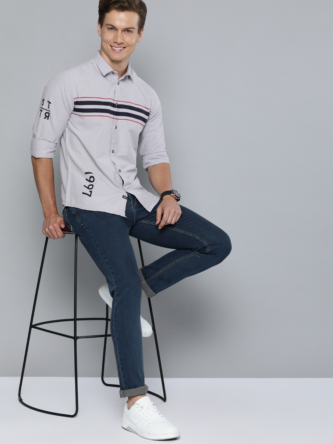 

The Indian Garage Co Men Grey Slim Fit Striped Casual Shirt
