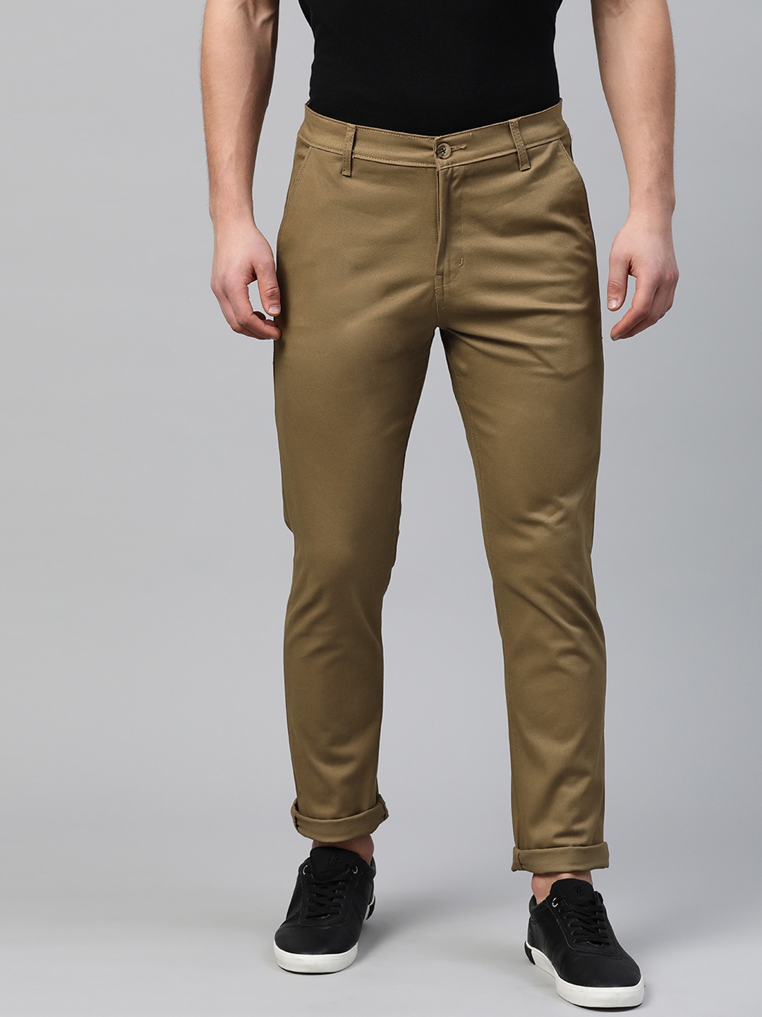 

Hubberholme Men Khaki Slim Fit Solid Chinos