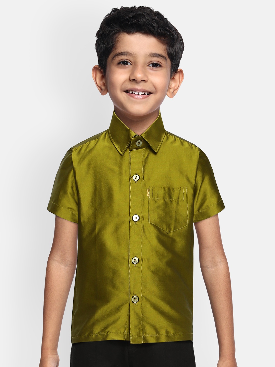 

THANGAMAGAN Boys Olive Green Regular Fit Solid Casual Shirt