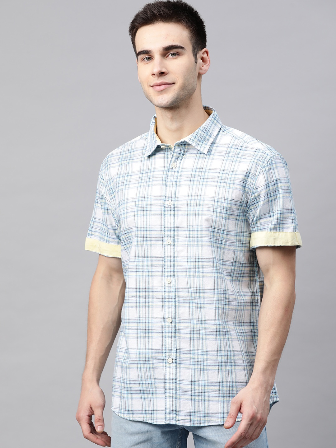 

Marks & Spencer Men White & Blue Regular Fit Checked Casual Shirt