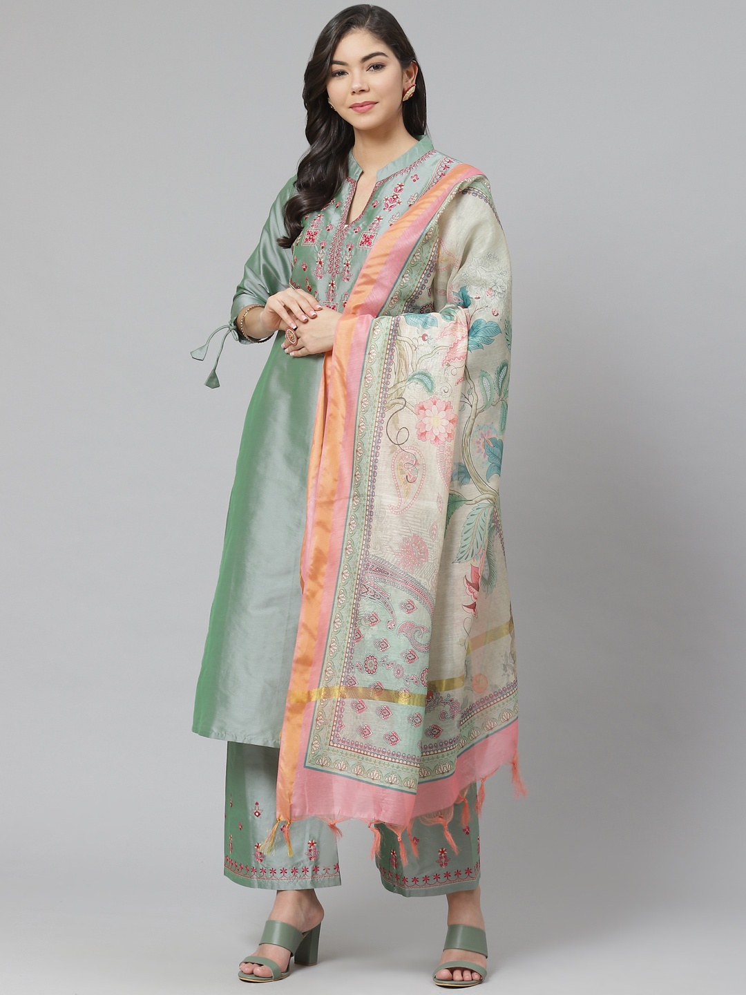 

Ives Women Green Yoke Design Kurta with Palazzos & Dupatta