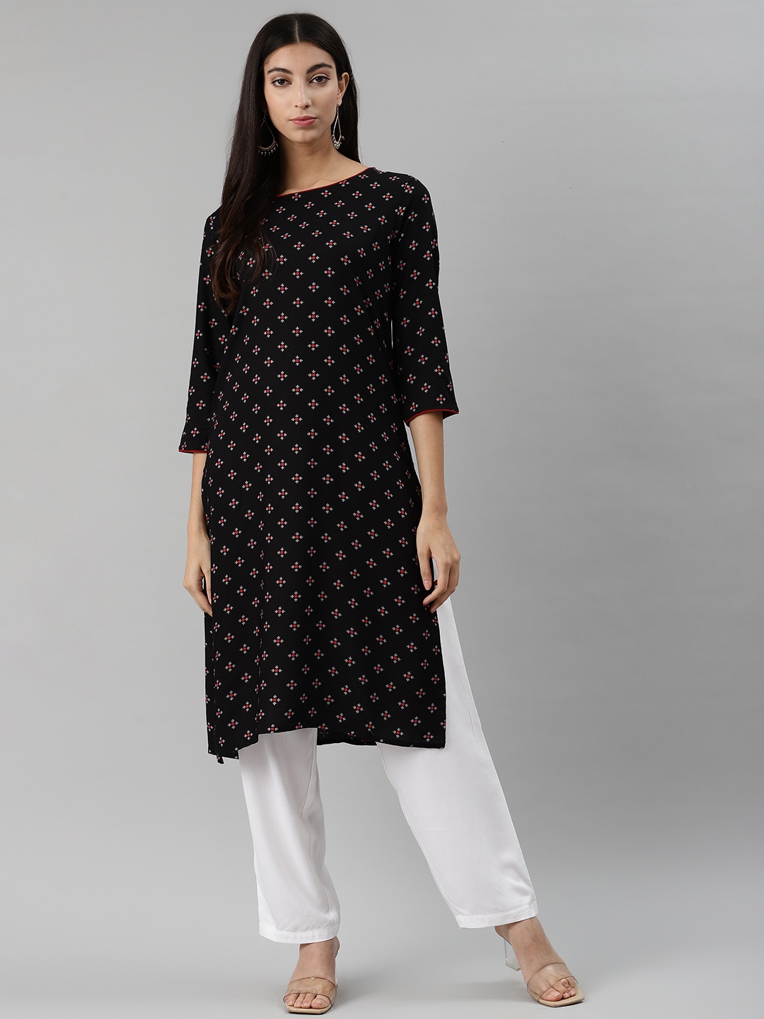 

aayusika Women Black & Grey Ethnic Motifs Printed Straight Kurta