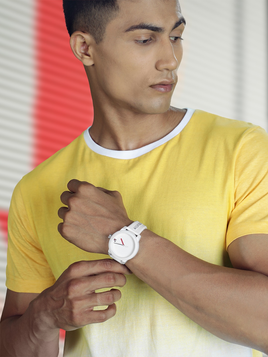 

Tommy Hilfiger Men White Analogue Watch TH1791743