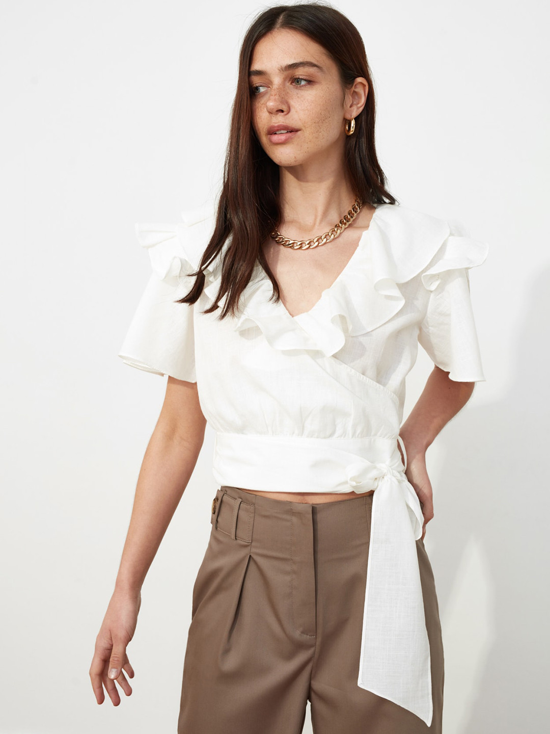 

Trendyol White Solid Ruffled Flared Sleeves Pure Cotton Crop Wrap Top