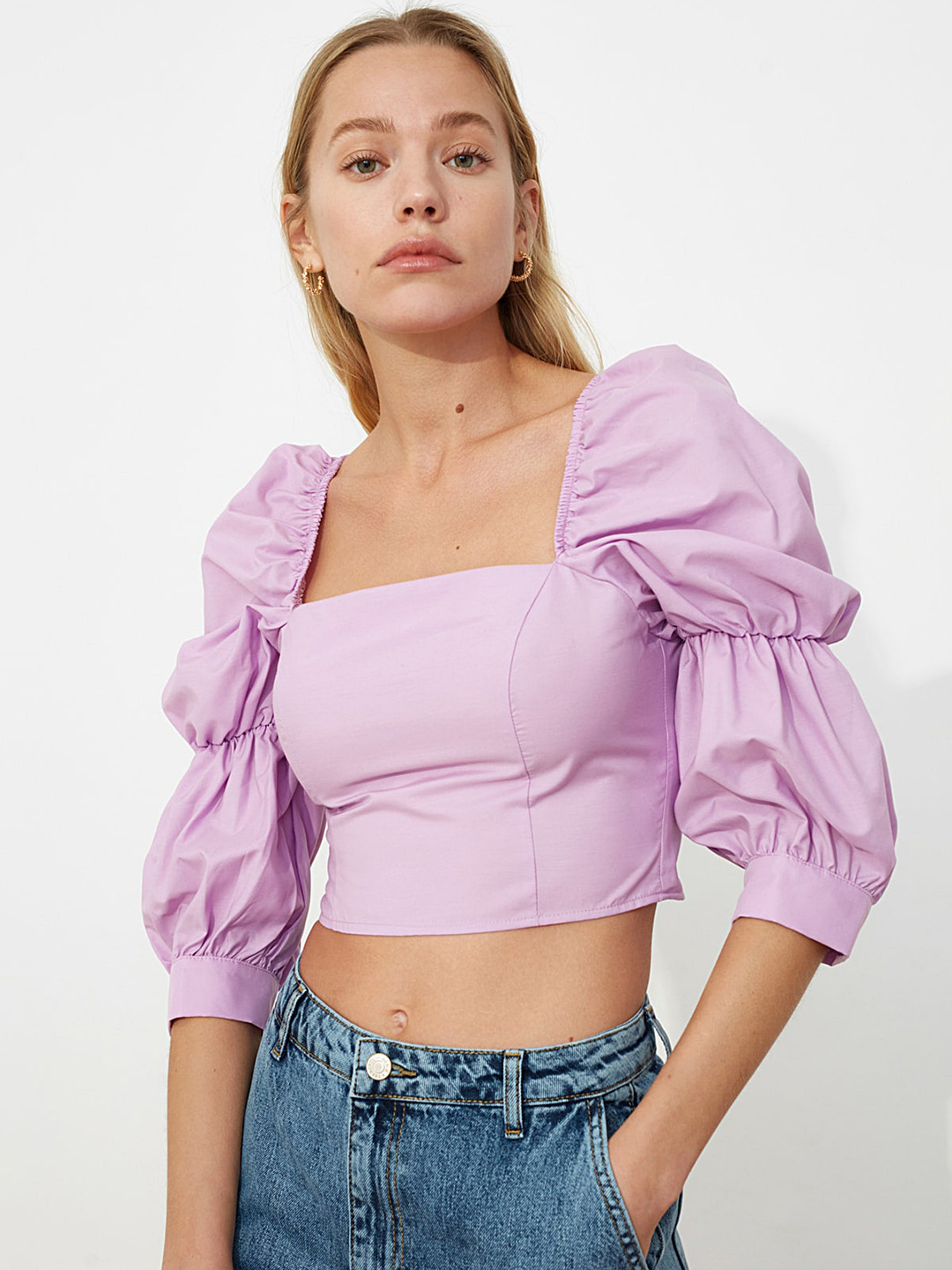 

Trendyol Lavender Puff Sleeves Regular Crop Top