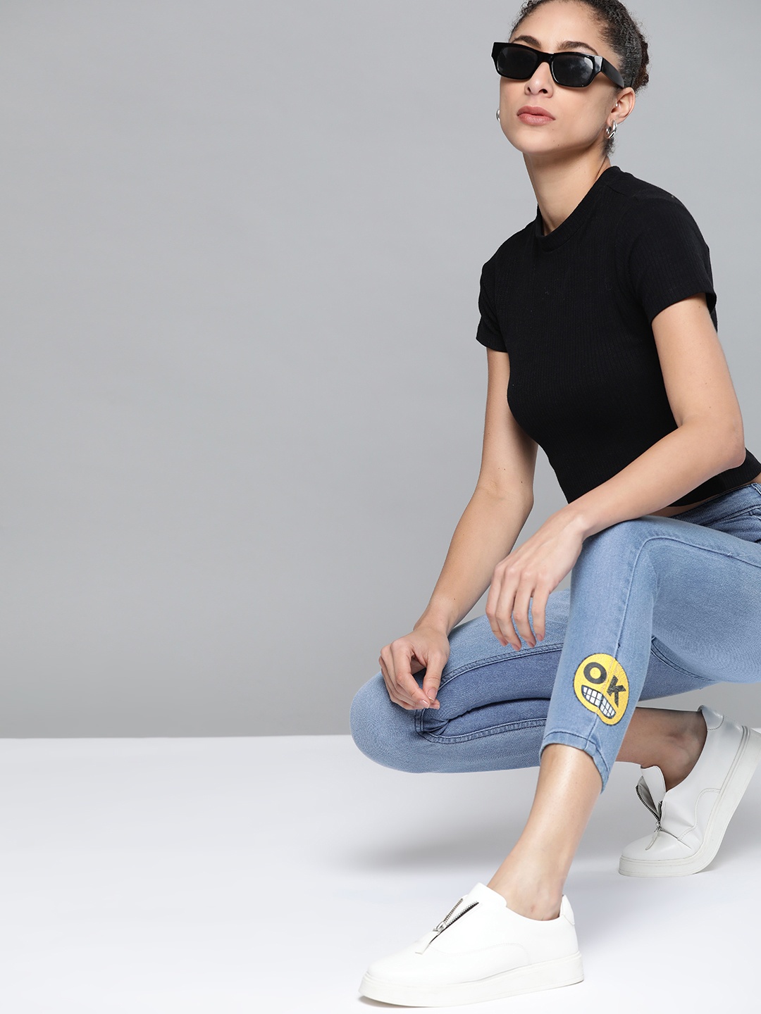 

Kook N Keech Emoji Women Blue Super Skinny Fit Light Fade Stretchable Cropped Jeans