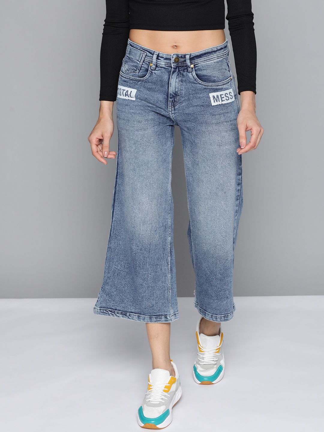 

Kook N Keech Women Blue Flared Light Fade Stretchable Cropped Jeans