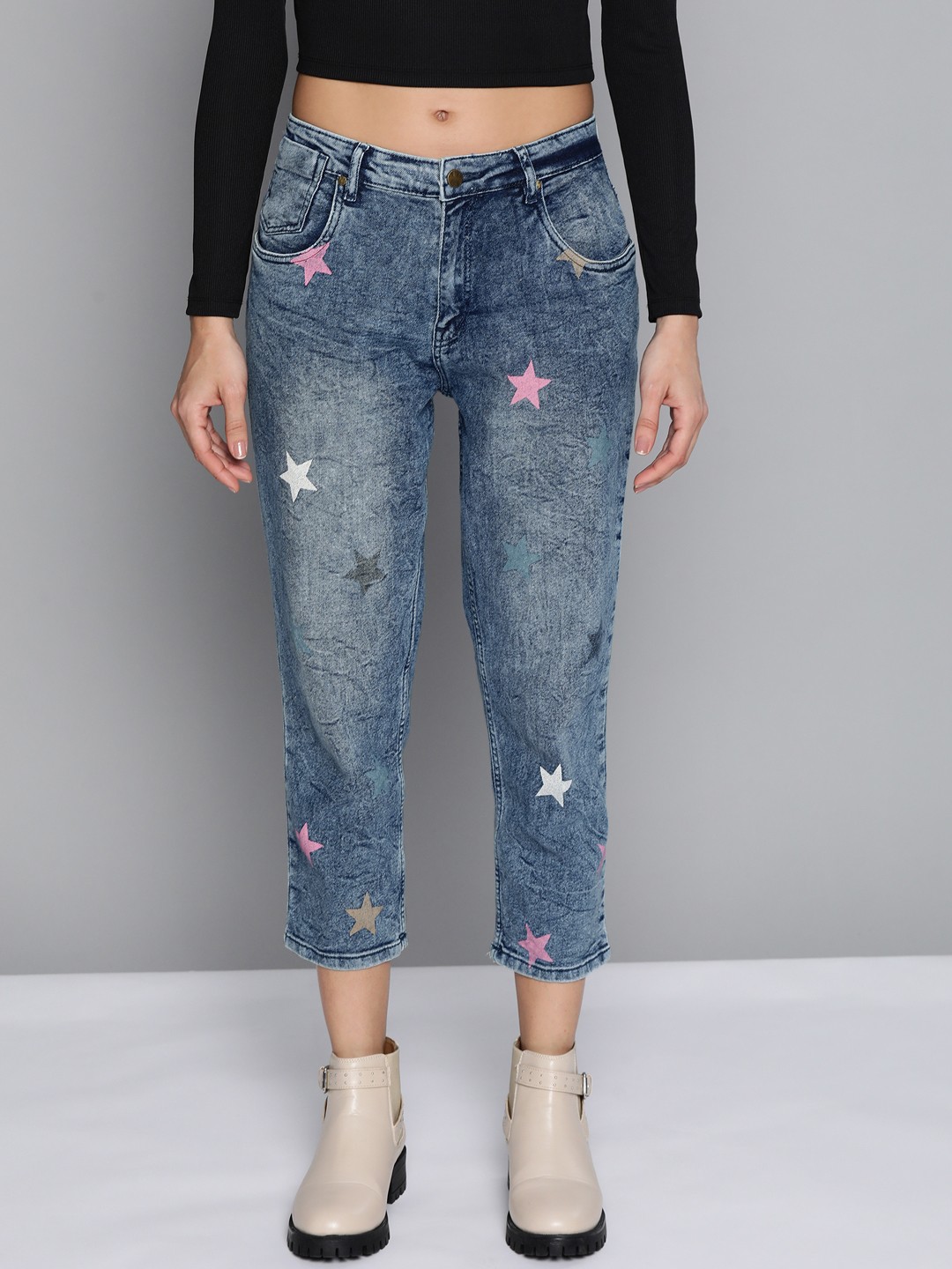 

Kook N Keech Women Blue Boyfriend Fit Light Fade Stretchable Jeans
