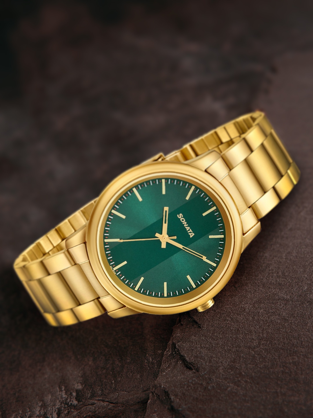 

Sonata Men Green Analogue Watch 7134YM04