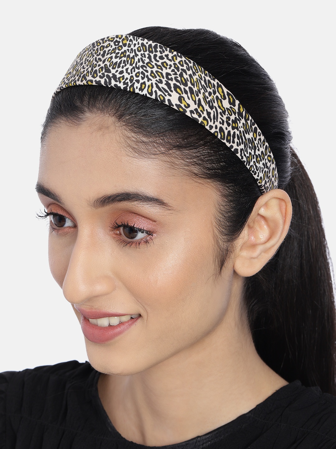 

AccessHer Women Cream-Coloured & Black Leapord Print Hairband