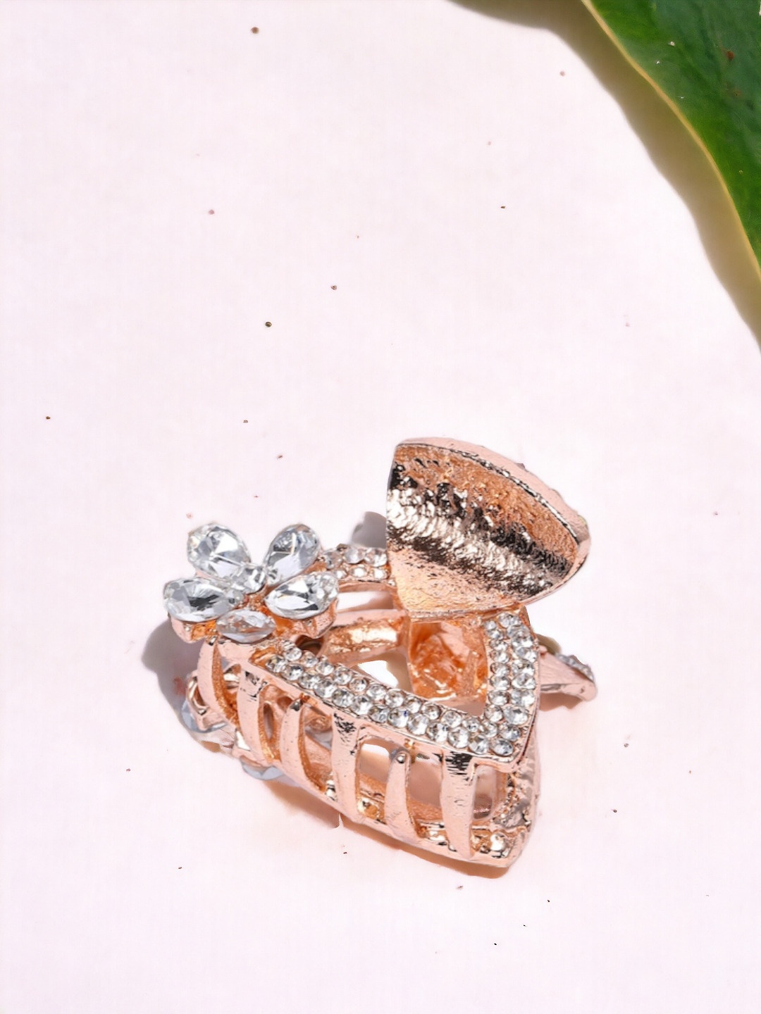 

AccessHer Women Rose Gold Embellished Claw Clip