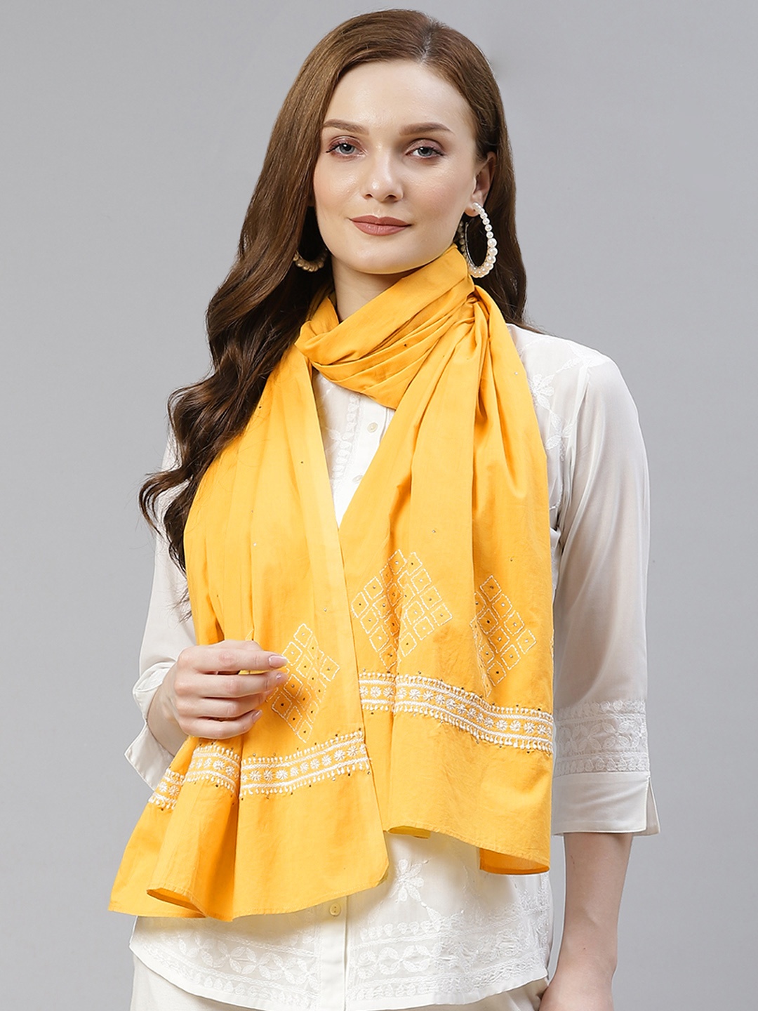 

akheri Women Yellow Solid Cotton Chikankari Mukaish Stole