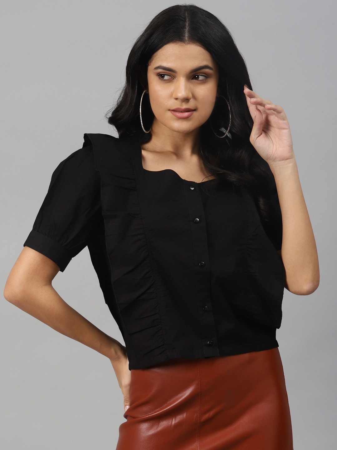 

plusS Upscale Black Solid Ruffled Regular Top