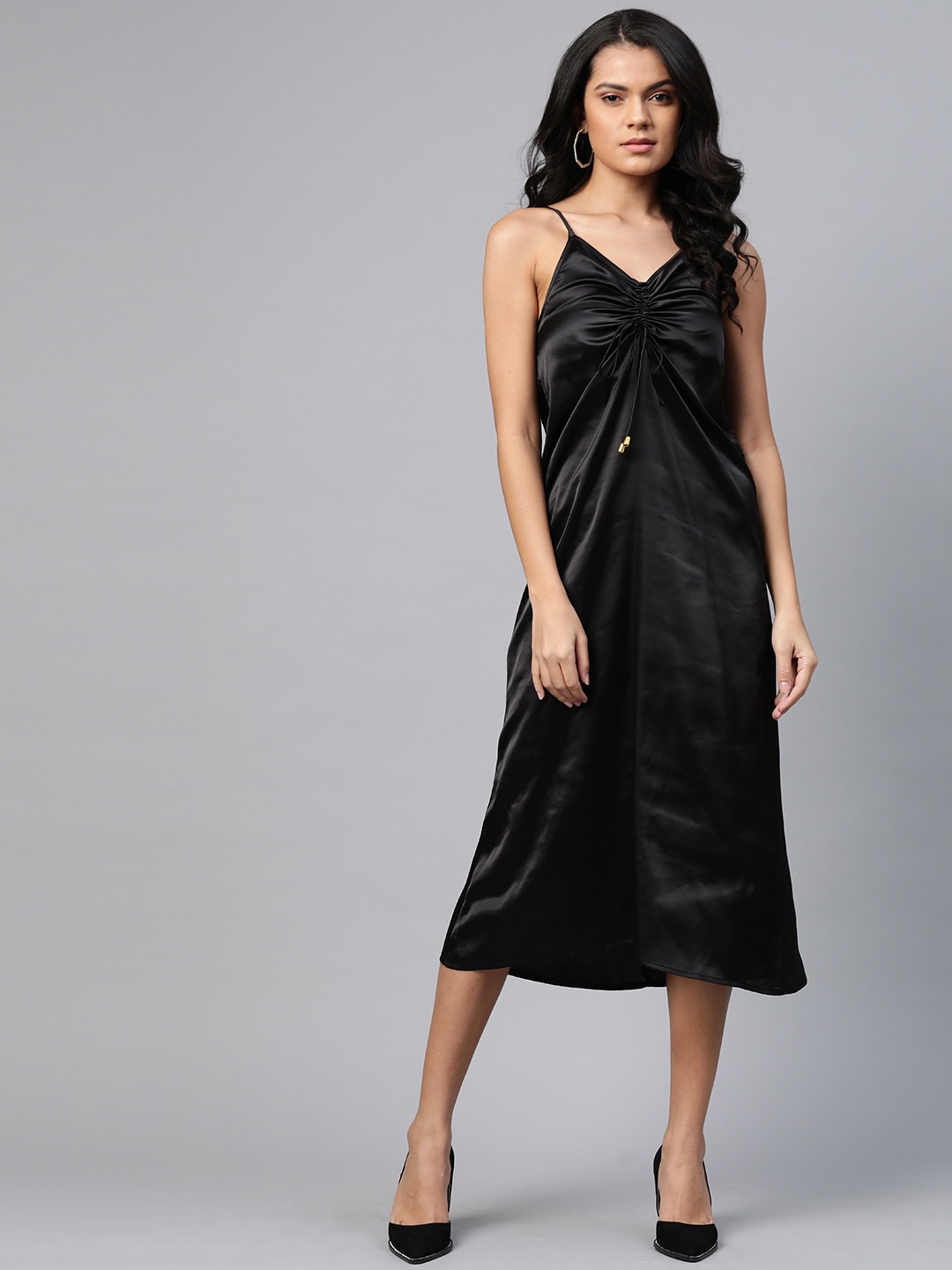 

SASSAFRAS Intense Black Solid Ruched Dress