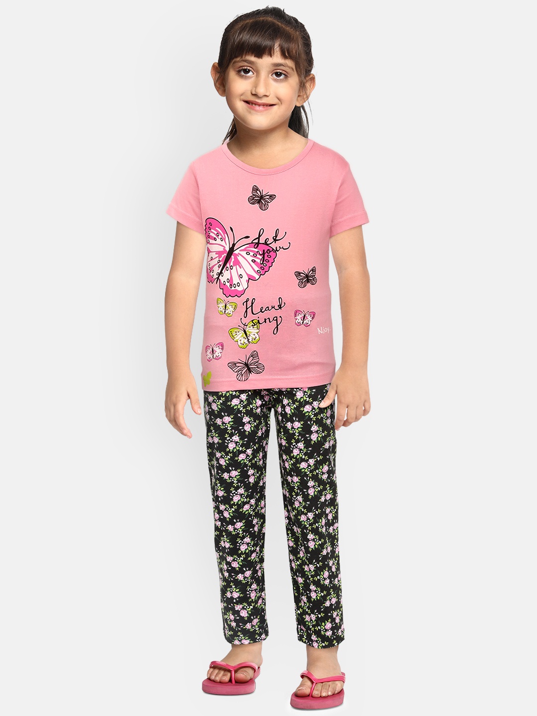 

Eimoie Girls Pink & Black Printed Pure Cotton Night Suit