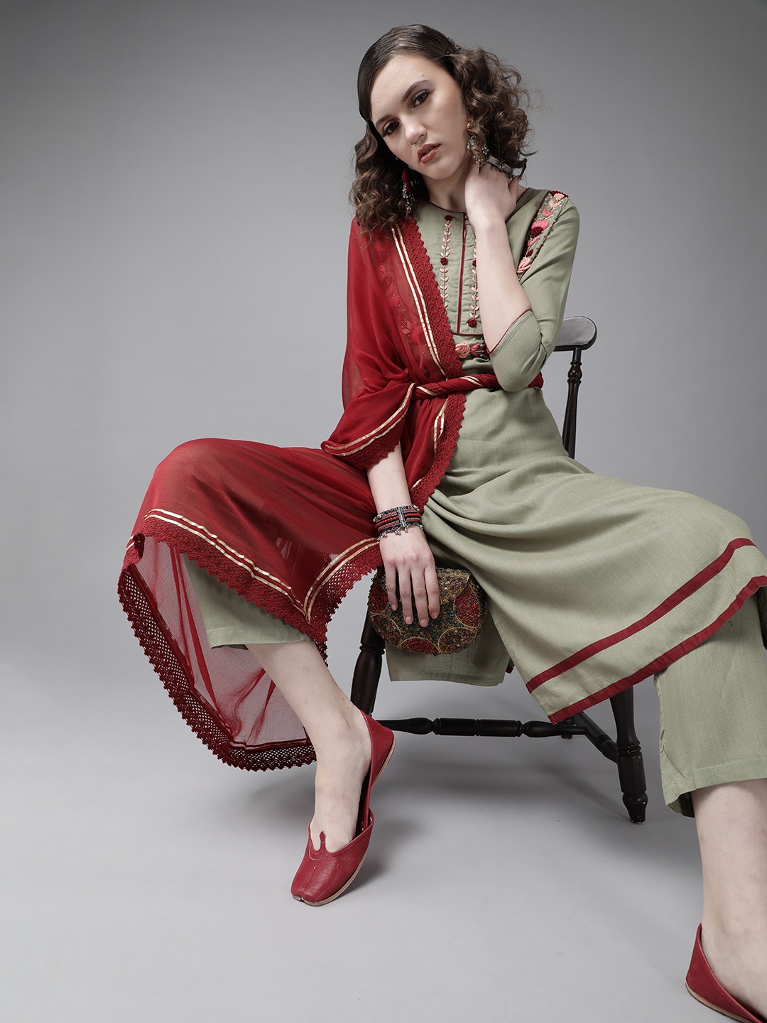 

Ishin Women Green & Maroon Embroidered Yoke Kurta with Trousers & Dupatta