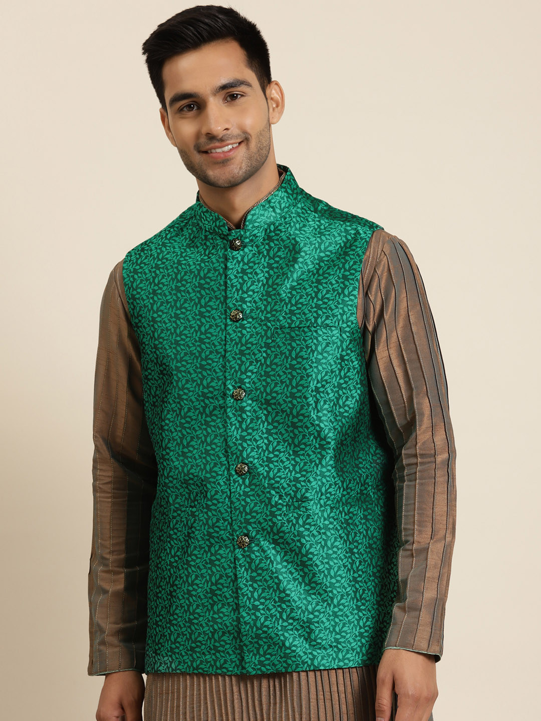 

Sojanya Men Green Embroidered Jacquard Silk Nehru Jackett