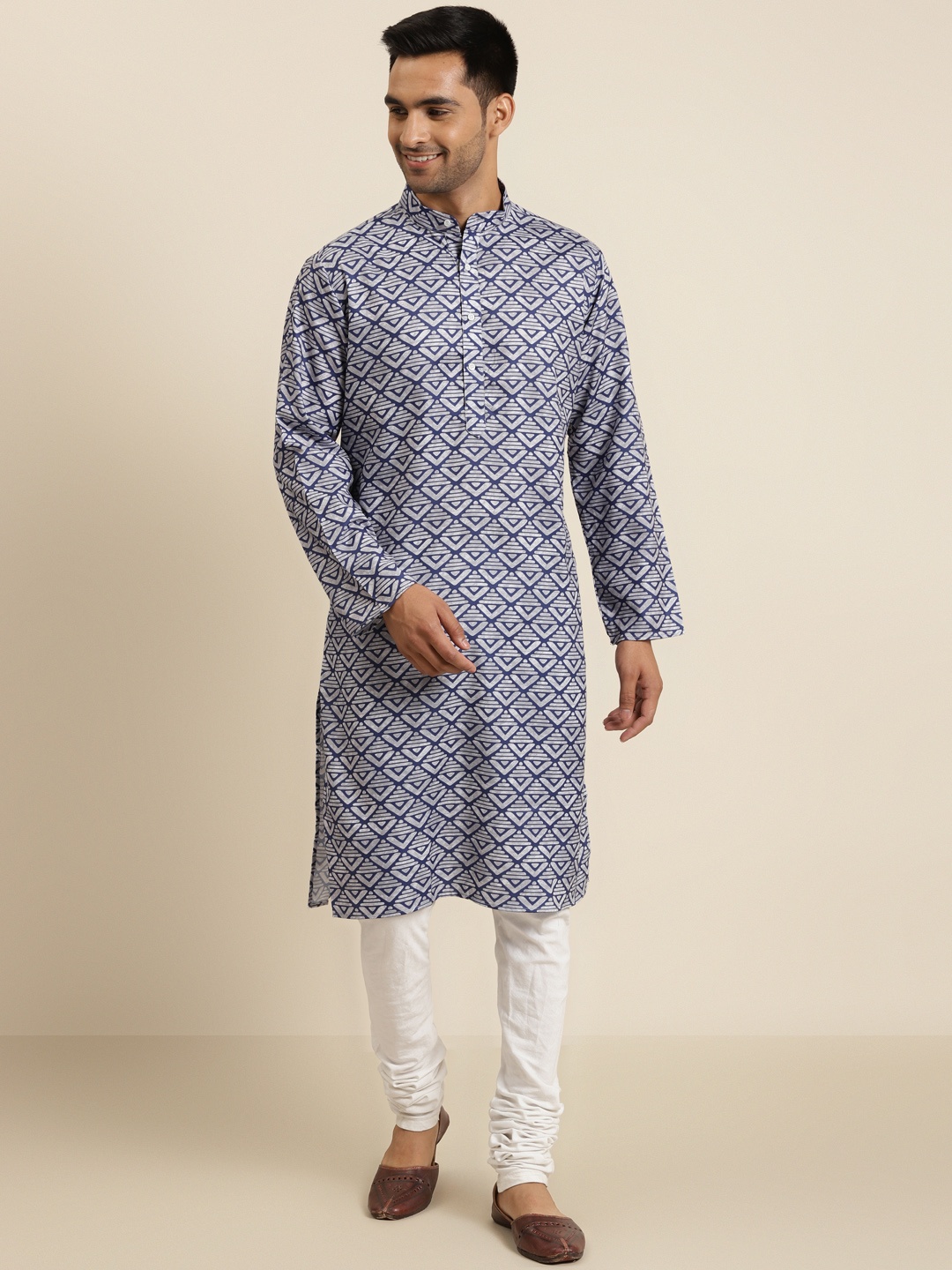 

SOJANYA Men Off-White & Blue Cotton Geometric Printed Straight Kurta