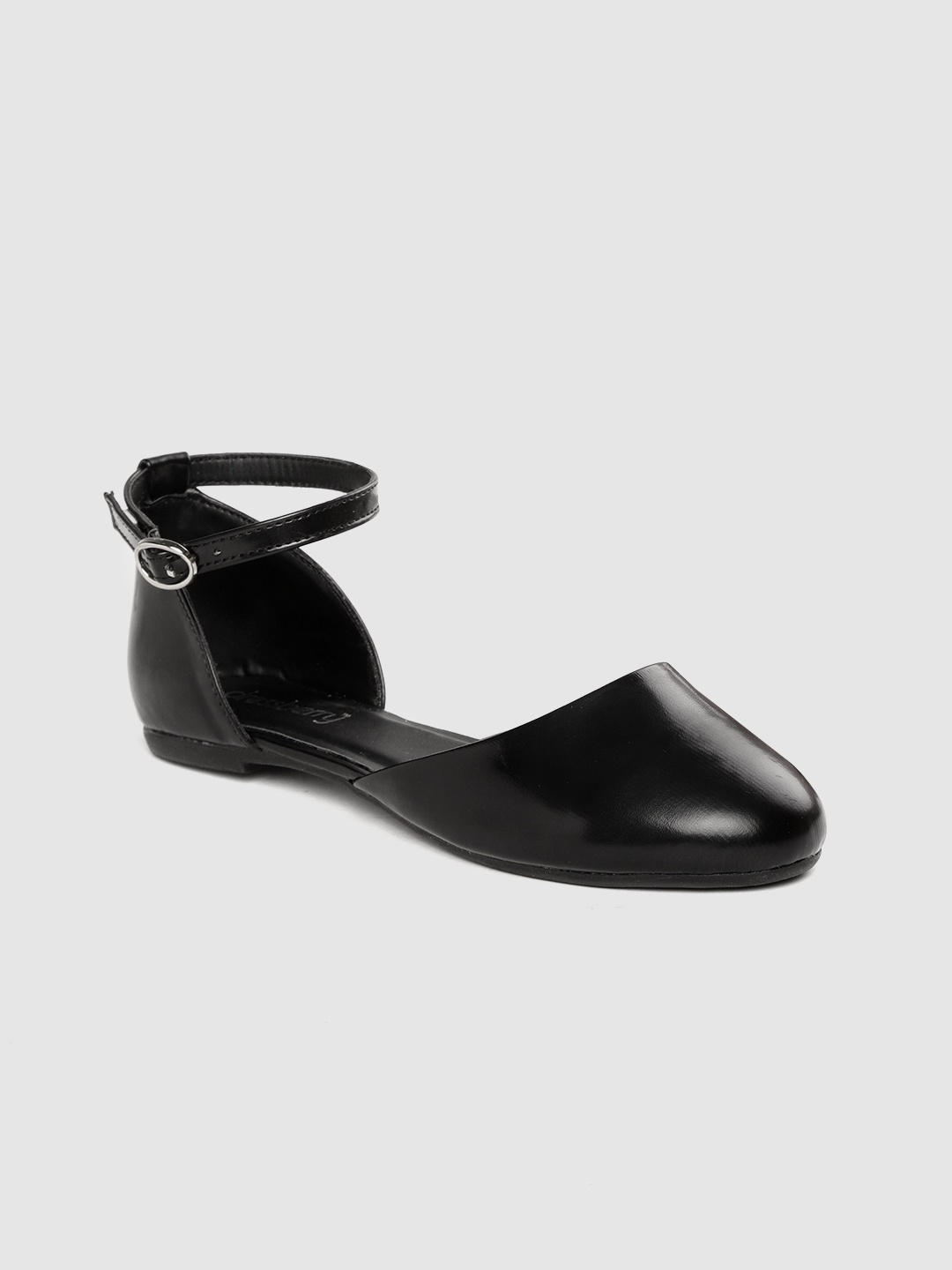 

DressBerry Women Black Solid Flats