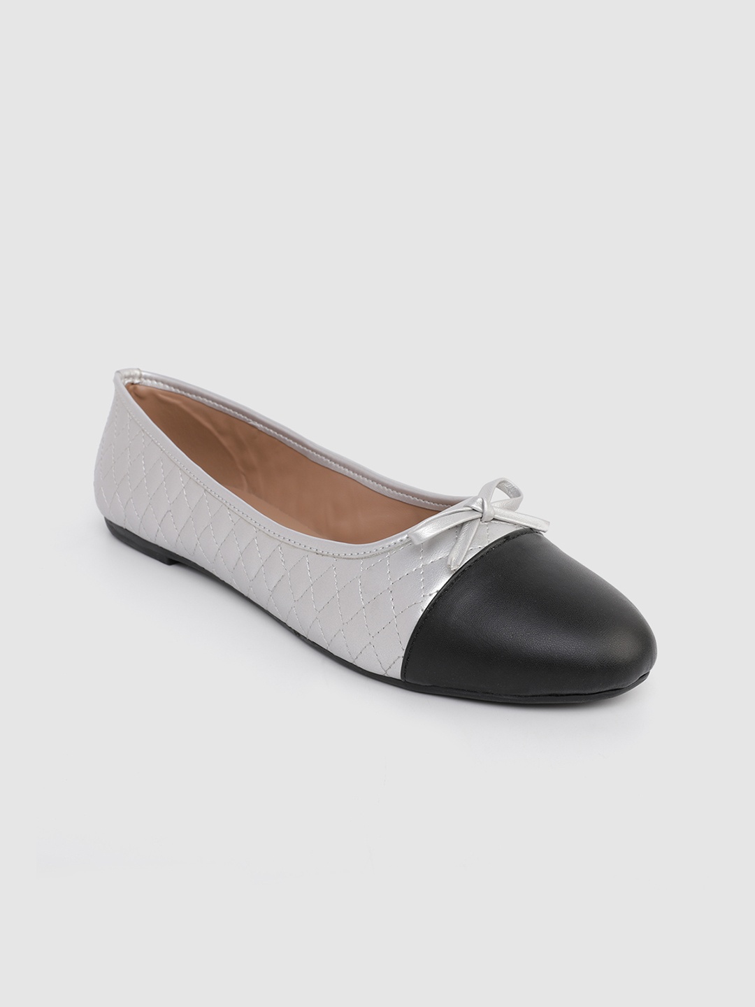 

DressBerry Women Silver & Black Quilted Colourblocked Ballerinas
