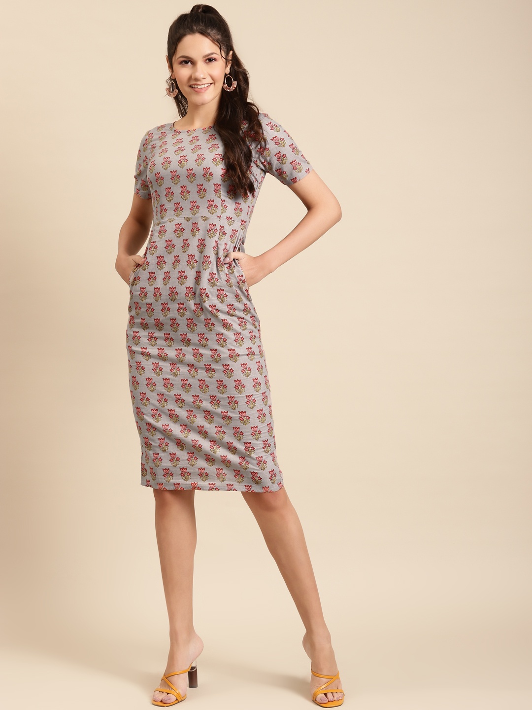 

MABISH by Sonal Jain Women Grey & Pink Floral Print Cotton Bodycon Dress