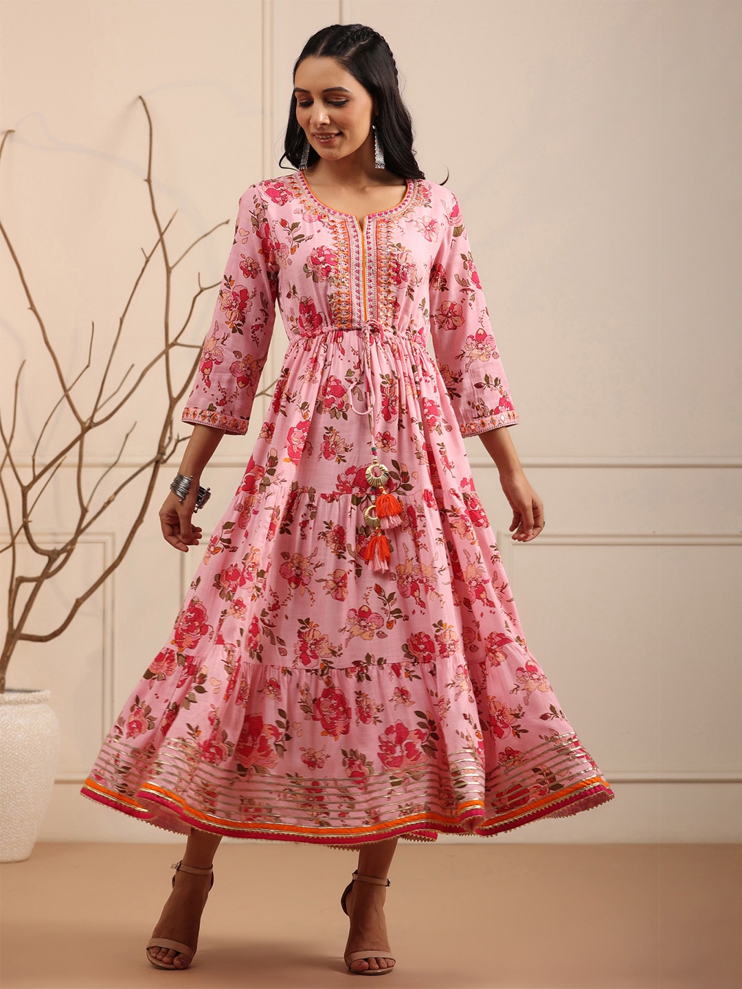 

Rain & Rainbow Women Pink & Green Floral Print Tiered Anarkali Kurta with tie-Ups