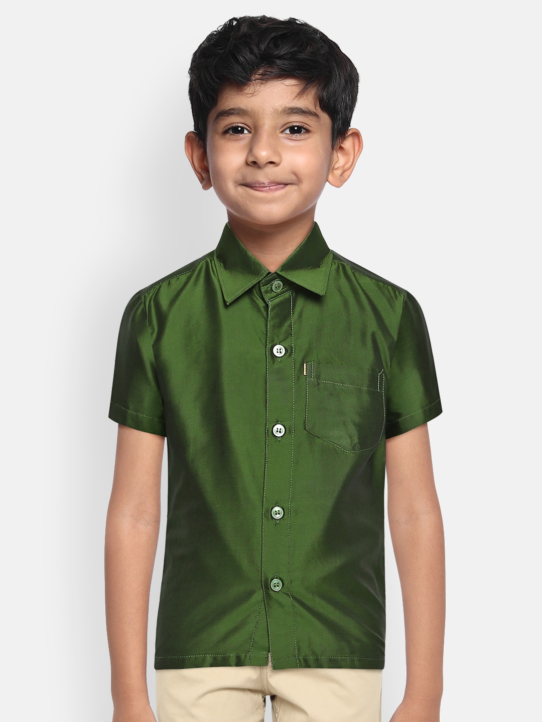 

THANGAMAGAN Boys Green Regular Fit Solid Ethnic Silk Shirt