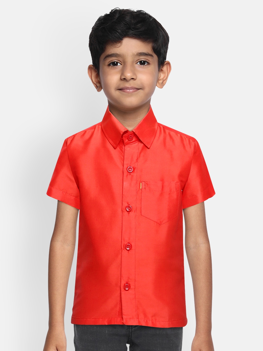 

THANGAMAGAN Boys Red Original Regular Fit Solid Casual Shirt