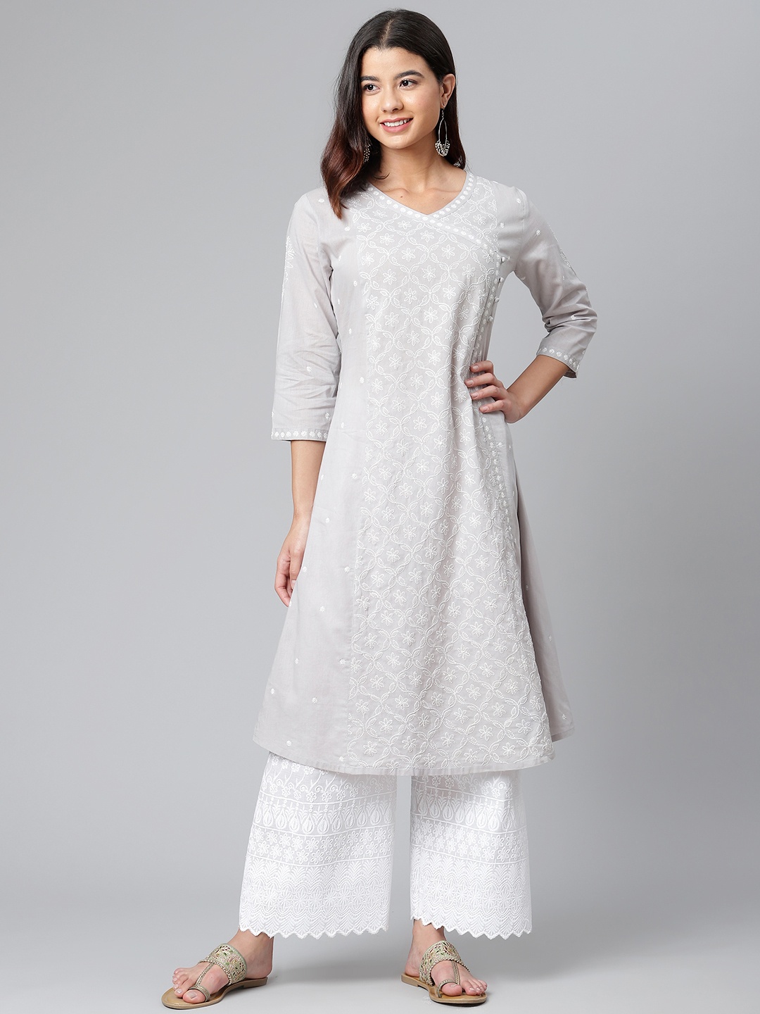 

akheri Women Grey & White Pure Cotton Ethnic Motifs Chikankari Embroidered Kurta