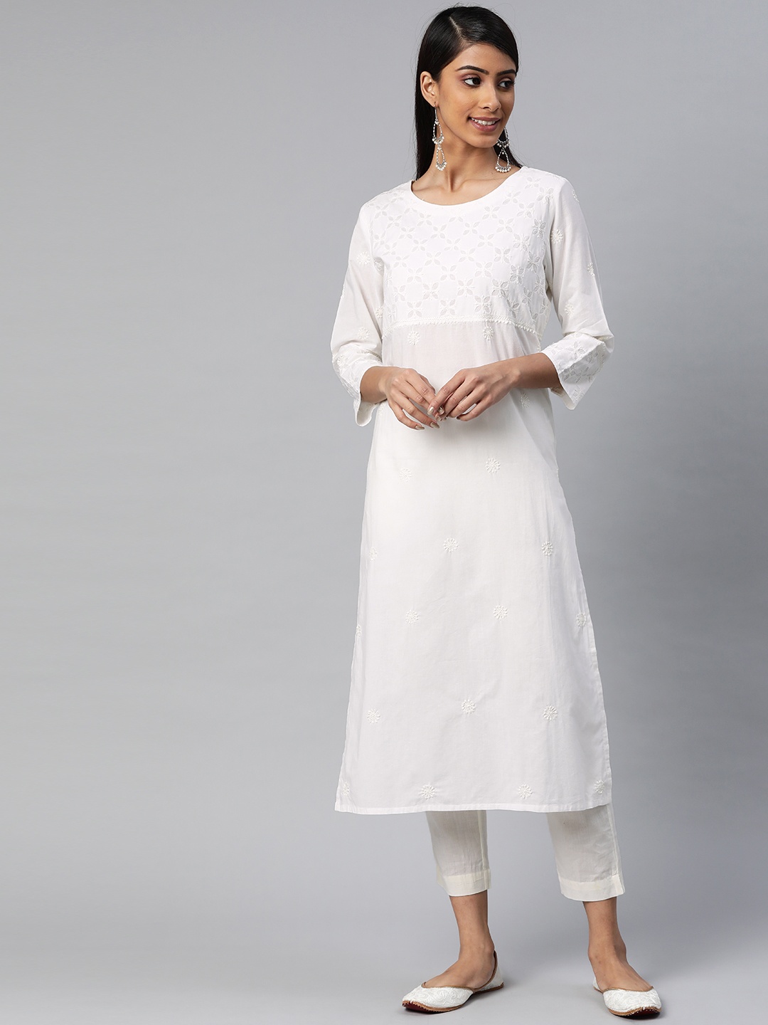 

akheri Women Off White Ethnic Motifs Chikankari Cotton Straight Kurta