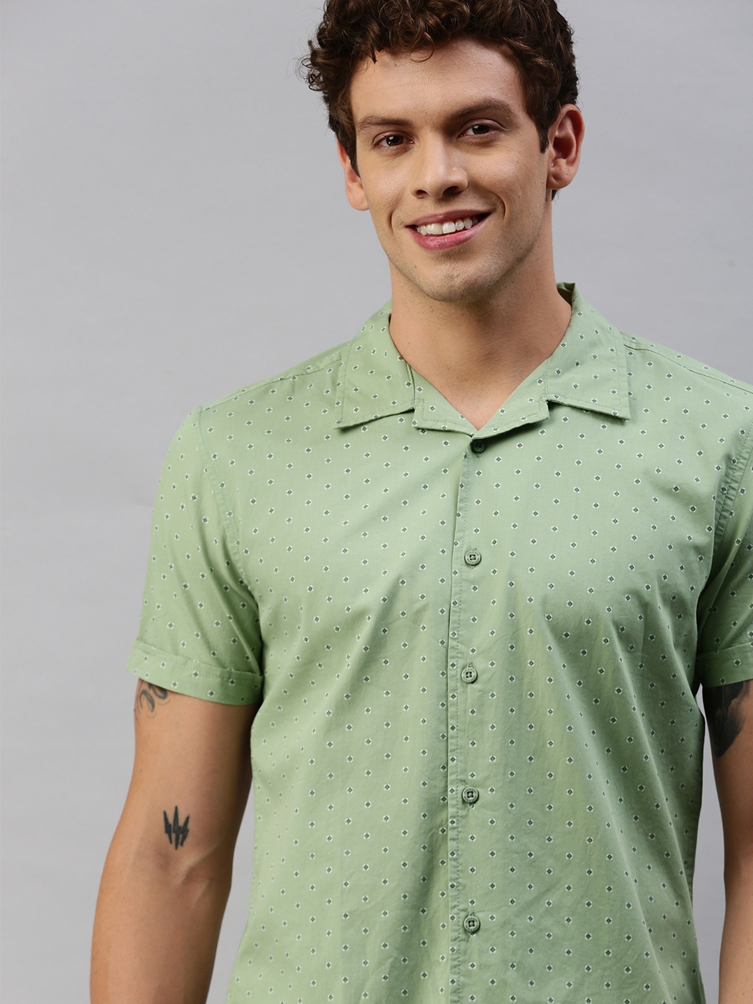 

HERE&NOW Men Green & Blue Slim Fit Printed Casual Shirt