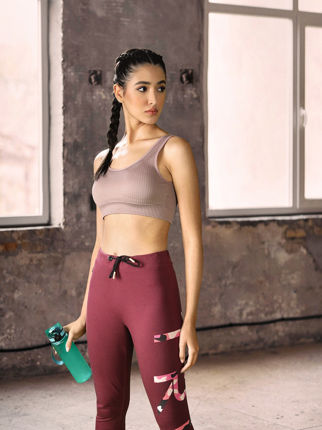 

MANGO Mauve Self-Striped Non-Wired Lightly Padded Workout Bra