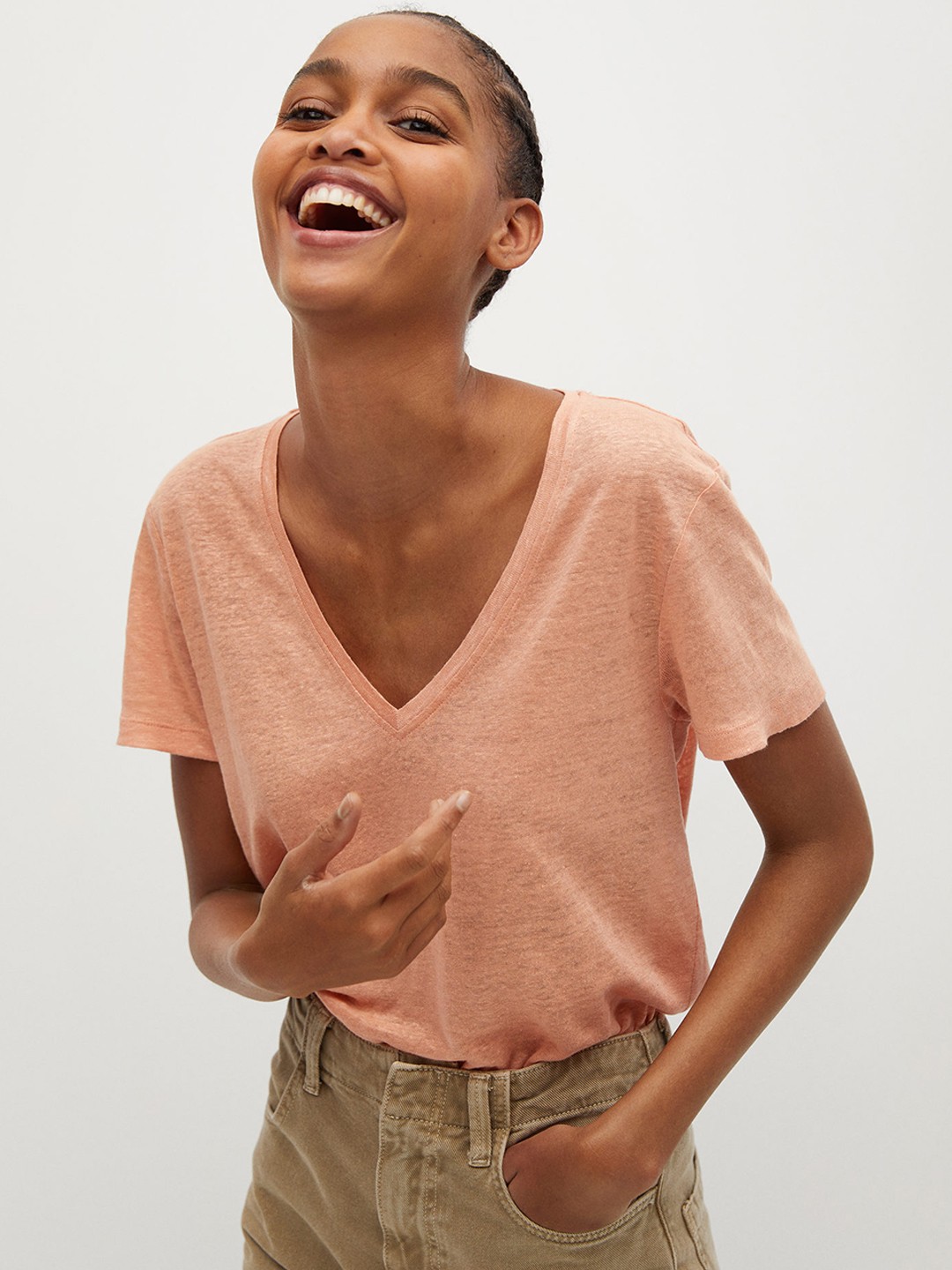 

MANGO Women Peach-Coloured Pure Linen Solid V-Neck T-shirt