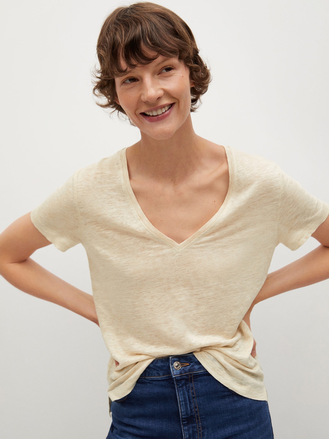 

MANGO Women Cream-Coloured Solid Pure Linen Plunging V-Neck T-shirt
