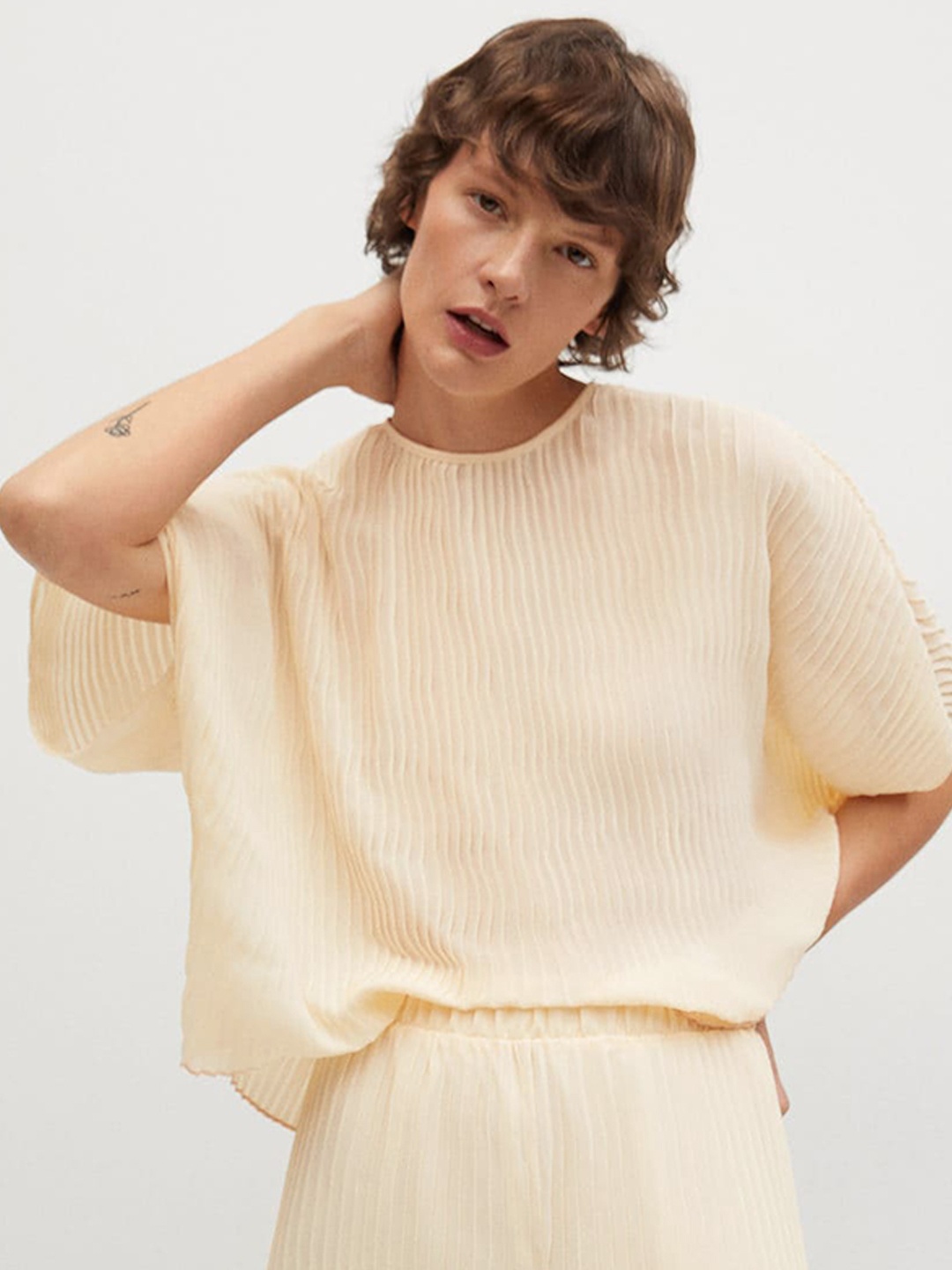 

MANGO Cream-Coloured Accordion Pleated Regular Top