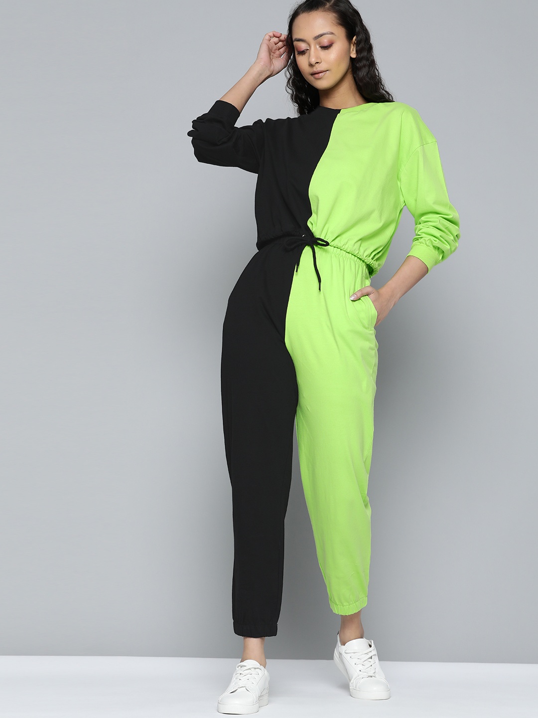 

VividArtsy Women Fluorescent Green & Black Pure Cotton Colourblocked Two-Piece