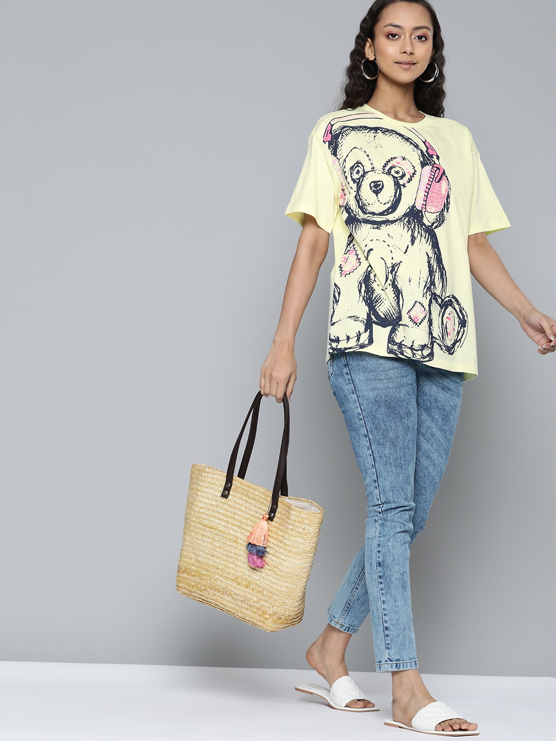 

VividArtsy Women Yellow Navy Blue Teddy Print Pure Cotton Oversized Pure Cotton T-shirt with Sequins