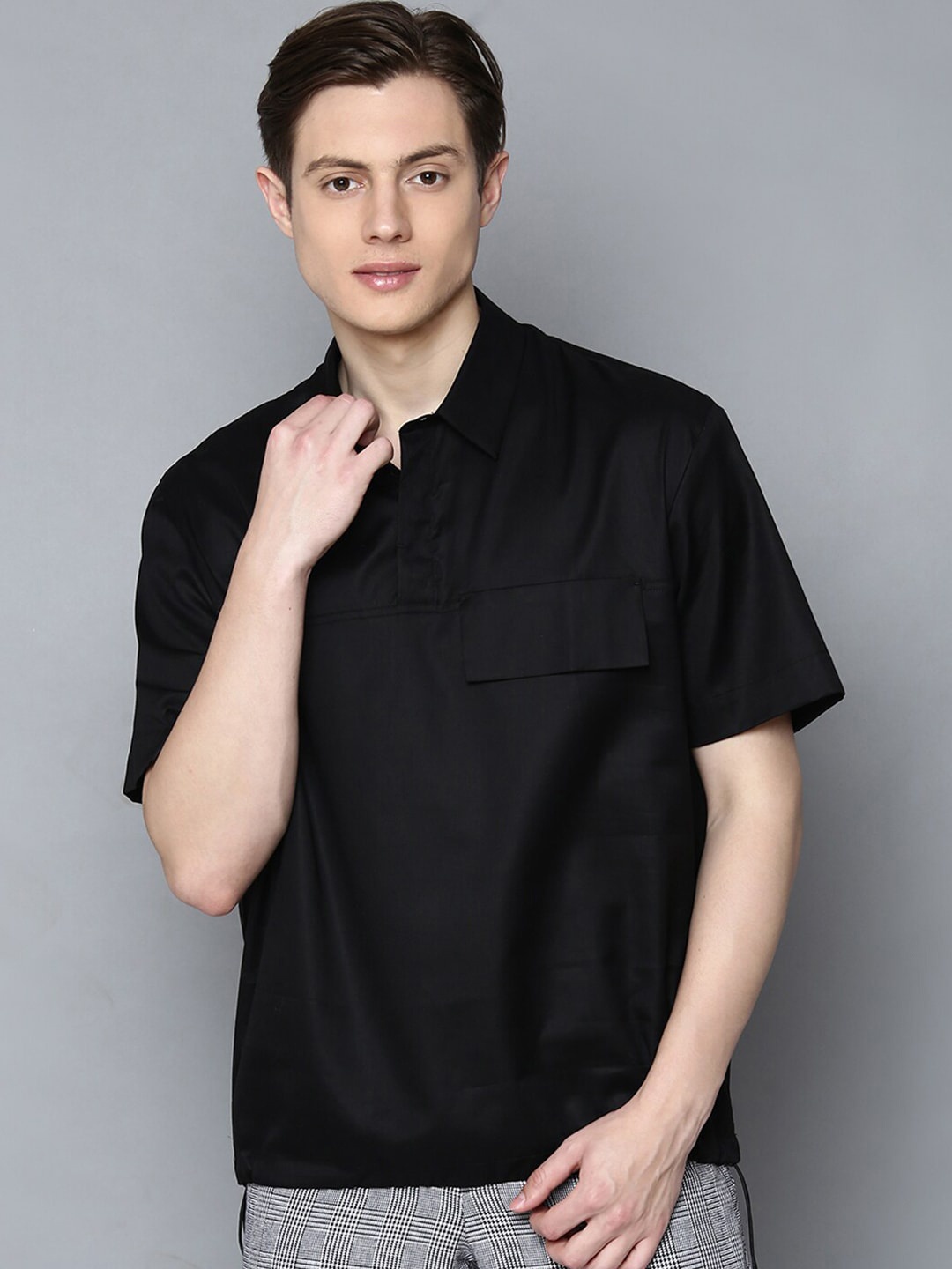 

Antony Morato Men Black Regular Fit Solid Casual Shirt