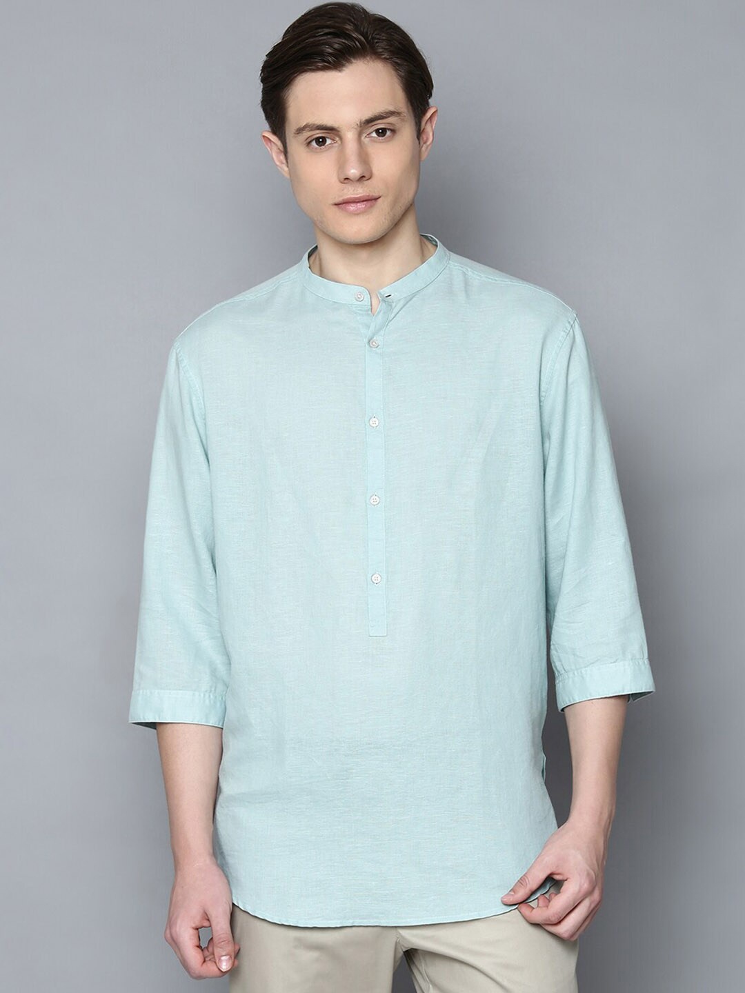 

Antony Morato Men Blue Regular Fit Solid Linen Casual Shirt