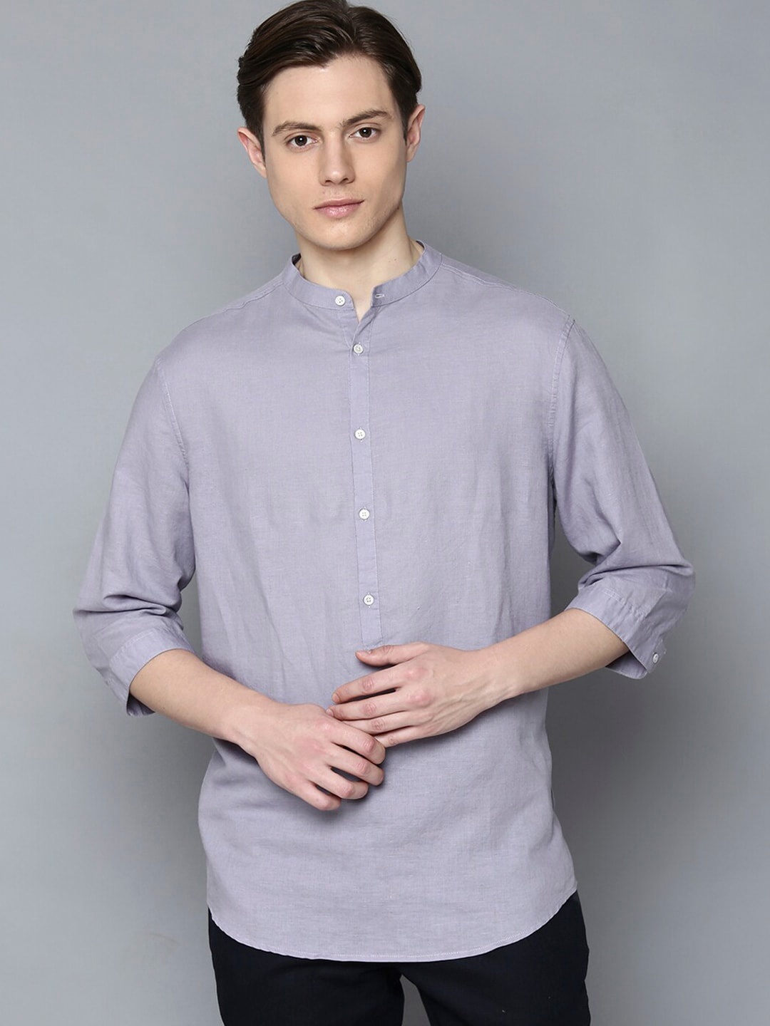 

Antony Morato Men Purple Regular Fit Solid Casual Shirt