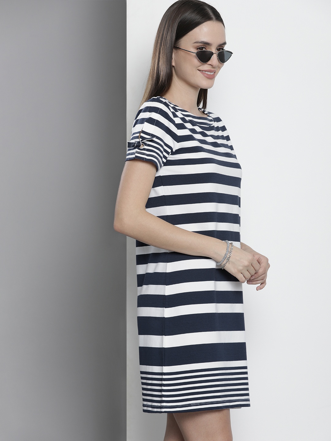 

Nautica Navy Blue & White Striped T-shirt Dress