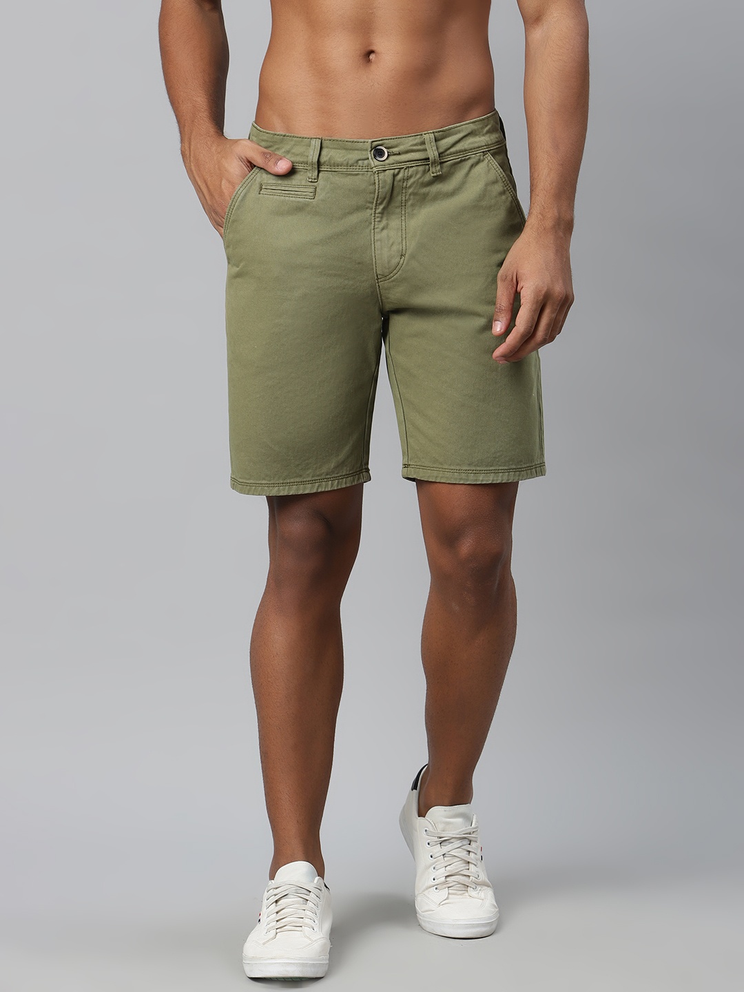 

Roadster Men Olive Green Solid Pure Cotton Regular Fit Chino Shorts