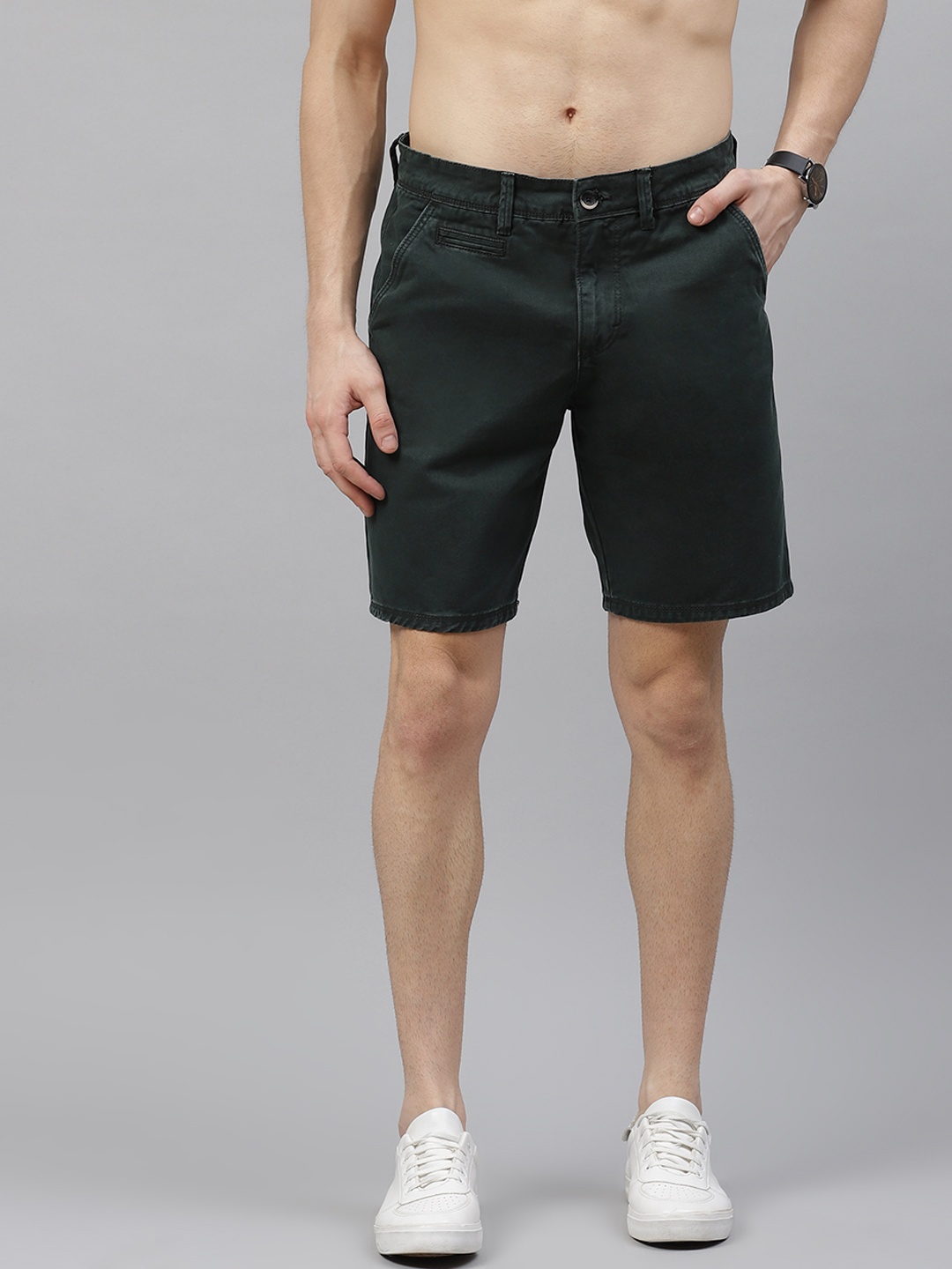 

Roadster Men Olive Green Cotton Solid Regular Fit Chino Shorts