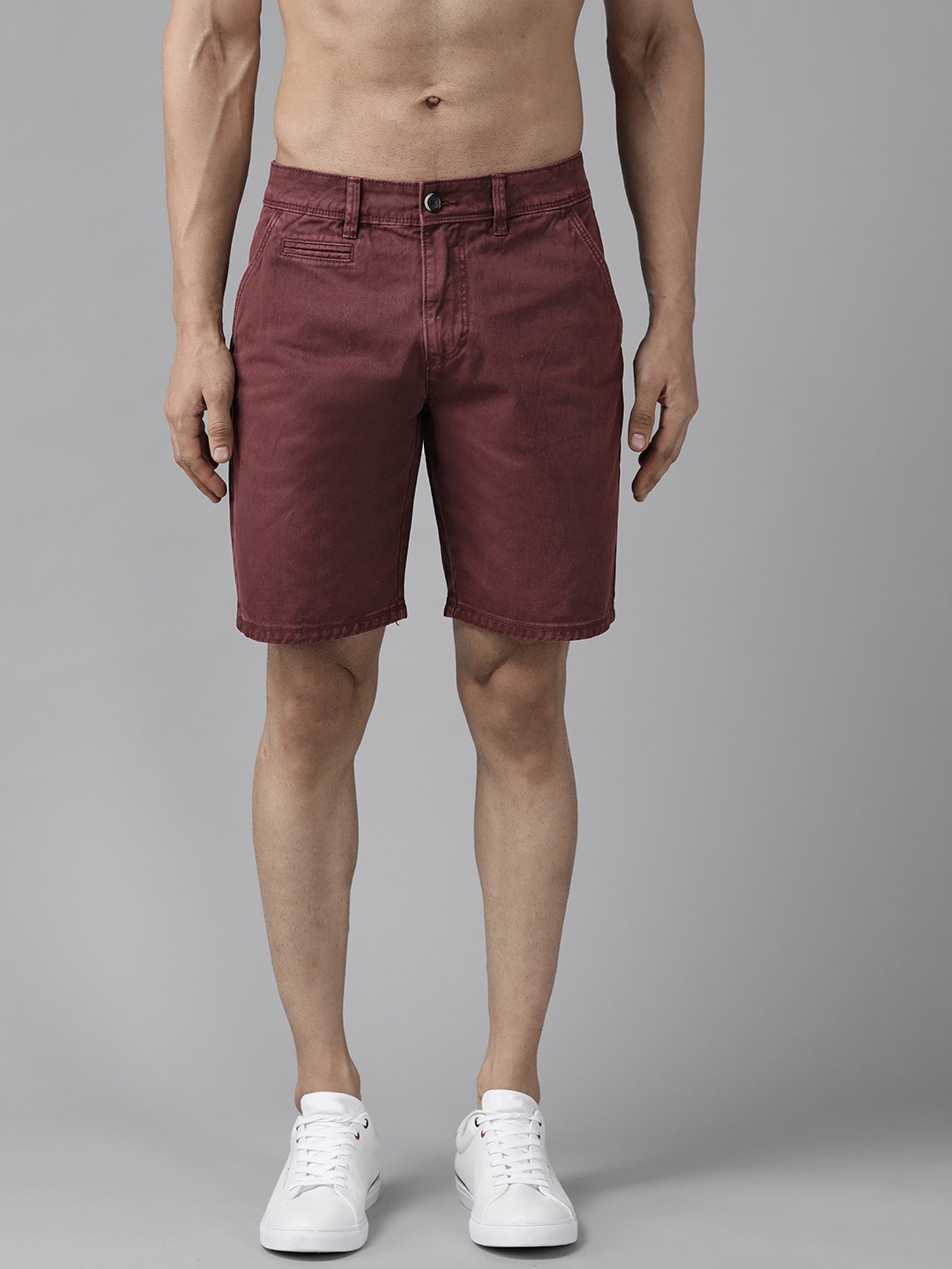 

Roadster Men Maroon Solid Pure Cotton Regular Fit Mid-Rise Chino Shorts