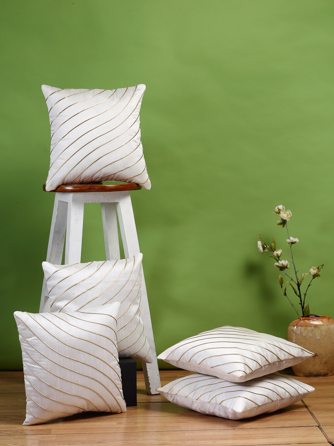 

DREAM WEAVERZ White & Gold-Toned Set of 5 Embroidered Square Cushion Covers