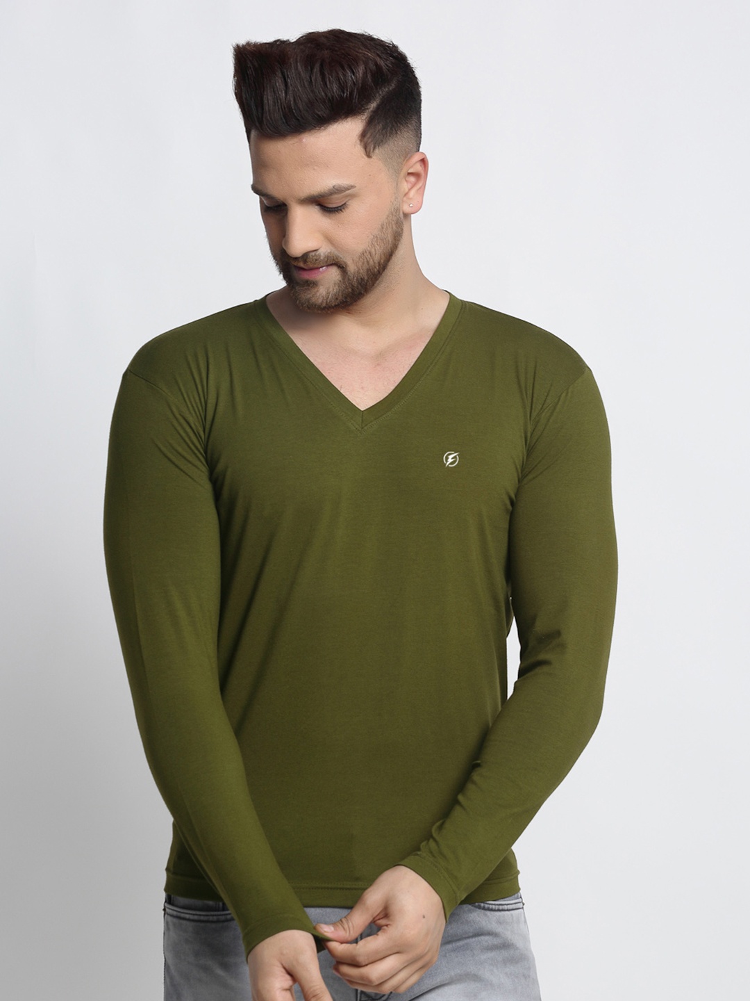 

Friskers Men Olive Green Solid V-Neck Pure Cotton T-shirt