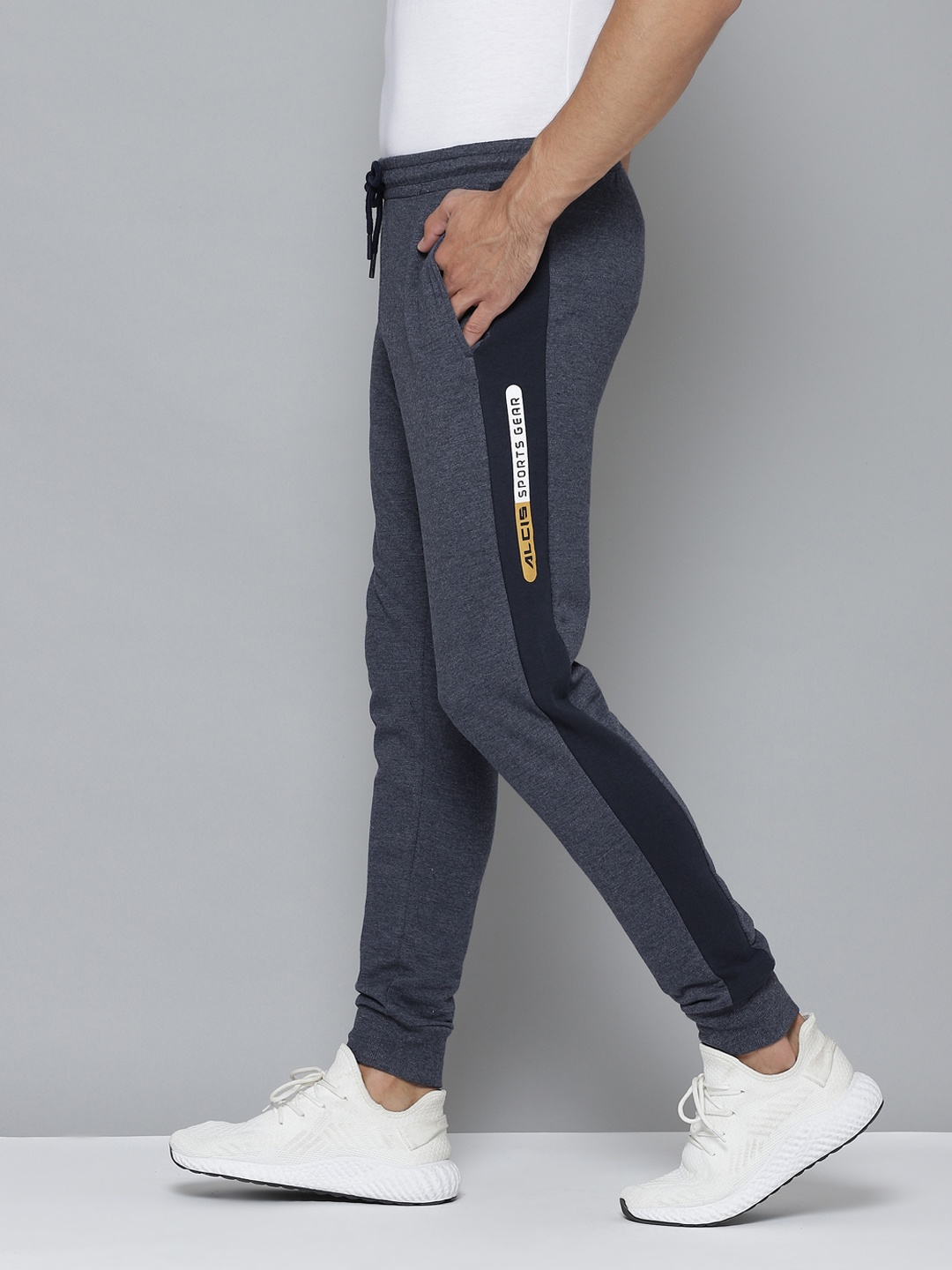 

Alcis Men Navy Blue Solid Slim Fit Joggers