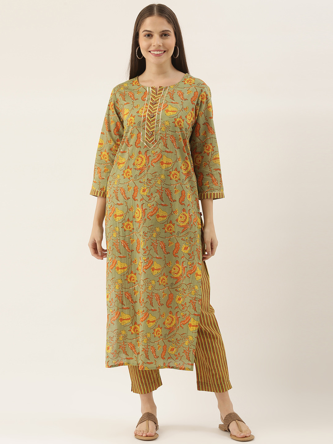 

KSUT Women Olive Green Floral Printed Pure Cotton Kurta with Trousers