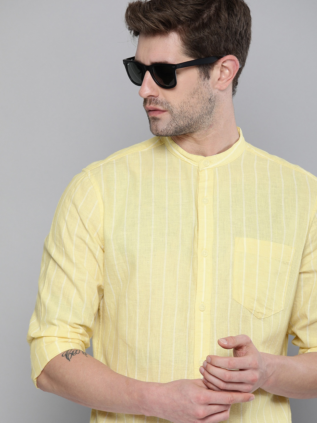 

HIGHLANDER Men Yellow & White Slim Fit Opaque Striped Casual Shirt