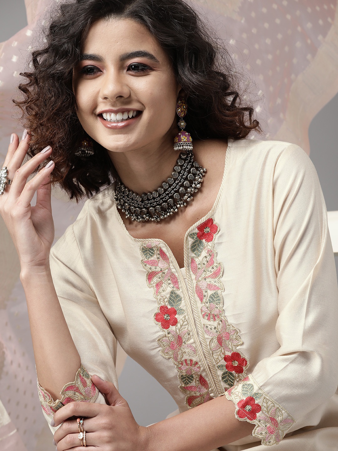 

Indo Era Simple Off-White Embroidered Kurta Set
